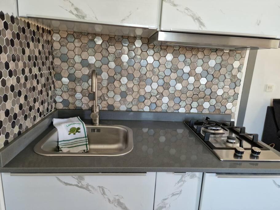 Rockbeach Bungalow Costa Teguise Dış mekan fotoğraf