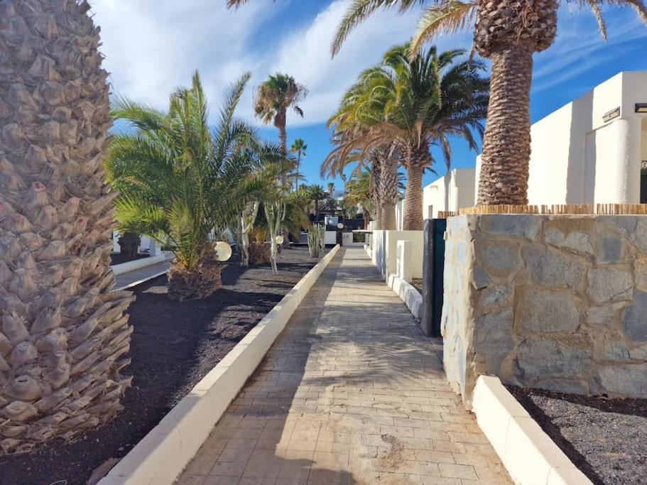 Rockbeach Bungalow Costa Teguise Dış mekan fotoğraf