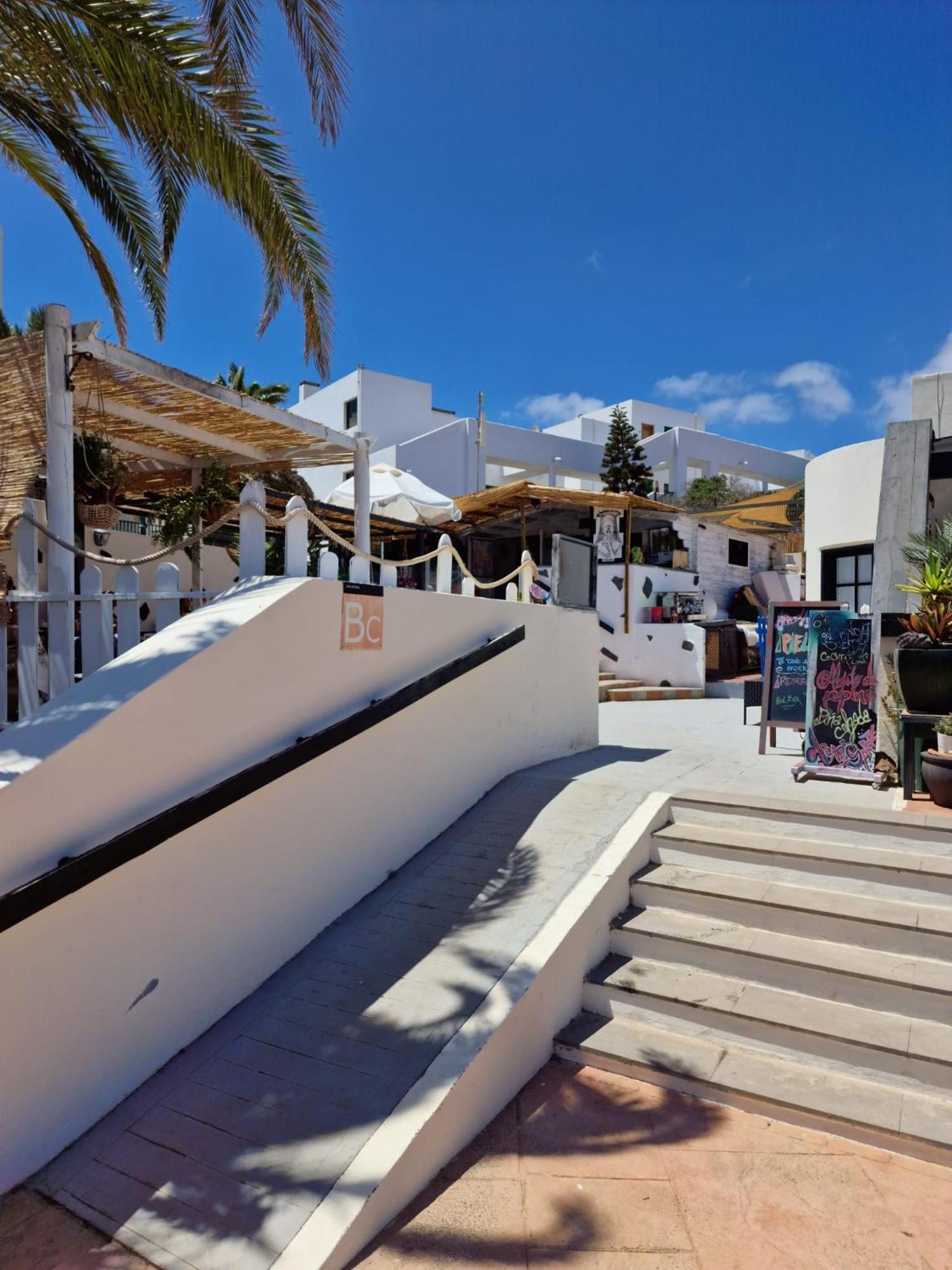 Rockbeach Bungalow Costa Teguise Dış mekan fotoğraf